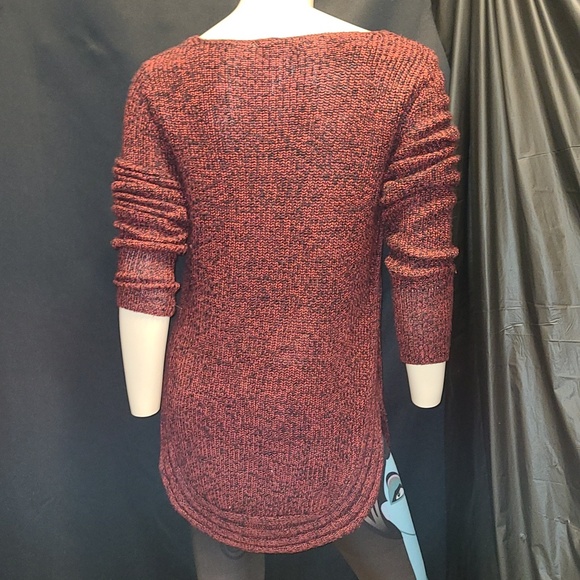 Tribal Maroon Scoop Neck Sweater SIZE MEDIUM - Picture 6 of 9